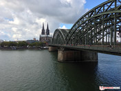 Kölner Dom mit Brücke HDR