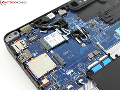 LTE-Modem (Platz frei) & WiFi-Chip