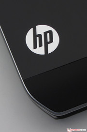 Das HP Logo auf dem Deckel kommt mit Beleuchtung.