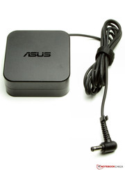 Das Netzteil wiegt 322 Gramm...