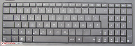 Die Tastatur wippt deutlich während des Schreibens.