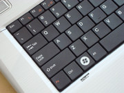 Bis auf ein paar kleine Kinderkrankheiten wie z.B. die vertauschte Fn und Strg Taste...