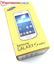 In der Verpackung des Samsung Galaxy S Duos 2 GT-S7582 befinden sich...