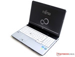 Fujitsu Lifebook E751 mit mattem 15,6-Zoll-Display und integriertem 3G/UMTS-Modul