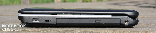 Rechte Seite: USB 2.0, Kensington, DVD-Brenner, AC