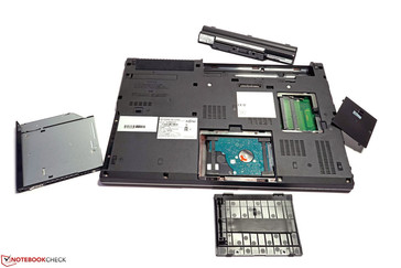 Bis auf die Wechselschachtmodule und den Akku fordert Fujitsu vor dem Tausch von Hardwarekomponenten eine Rücksprache mit dem Hersteller-Support.
