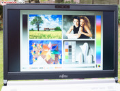 Matt und hell: Keine Probleme hat das Display bei indirekter Beleuchtung.