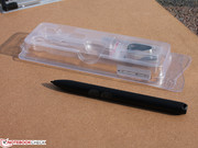 Für dem Stylus-Pen gibt es keinen Einschub, ...