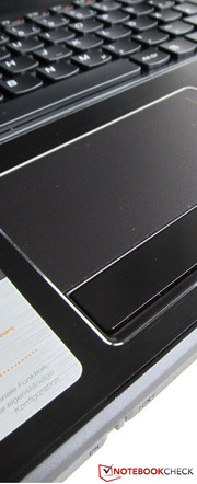 Relativ großes Touchpad