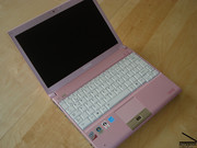 Aber es kommt ja nicht nur auf die äußeren Werte an. Das Businessbook hat unter der Haube so einiges zu bieten. Unter anderem einen stromsparenden Prozessor und einen Hochleistungsakku.