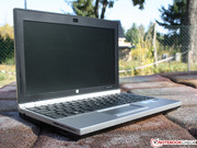 Das 2170p (B6Q12EA) ist neben Lenovos ThinkPad X121e, E130