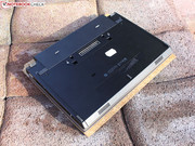 Die Unterseite des 11,6-Zollers kann komplett abgenommen werden.