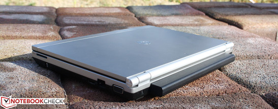 HP EliteBook 2170p-B6Q15EA: Erstklassig bei Laufzeit, Verarbeitung, Leistung und Eingabegeräten. Die geringe TFT-Helligkeit vermiest aber den Outdoor-Einsatz. Schade, das kann selbst die Billig-Konkurrenz besser.