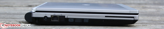 Linke Seite: AC, Ethernet, DVD-Multibrenner, SmartCard Reader