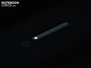 Sie zeigt den Betriebszustand zart leuchtend an.