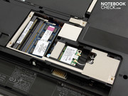 der Arbeitsspeicher und das WLAN-Modul (Mini PCIe).