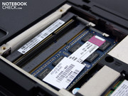 Unser Testgerät hat nur einen 2 GB Riegel, der zweite Slot ist frei.