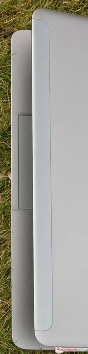 Einen der raren optischen Akzente bildet die abgesetzte Lippe des Deckels.