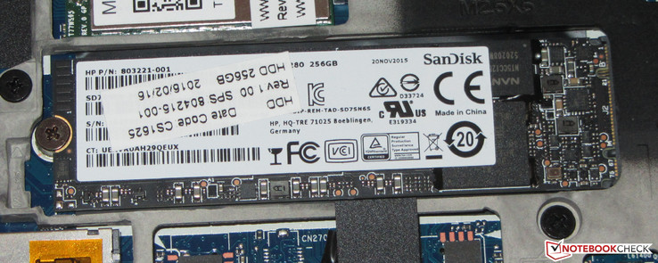 Eine M.2-SSD ist vorhanden.