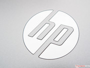 Makro des spiegelnden HP Logos