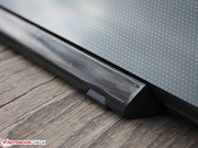 Die schmierigen Oberflächen machen haptisch keinen hochwertigen Eindruck.