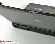 ...lassen sich durch einen Schiebeschalter entriegeln.