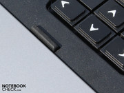 Der Zweck dieser Gummi-Elemente ist uns nicht ganz klar. In jedem Fall können sie den Händen als Orientierung dienen.