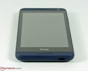 Unser Testgerät ist dunkelblau und kommt...