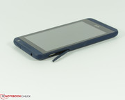 sich sowohl der Slot für nanoSIM...