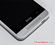 Die Optik erinnert sehr stark an das größere HTC One.