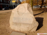 Die Farben fallen (fast zu) kräftig aus.