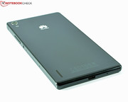 Der Monolautsprecher befindet sich an der Rückseite des Smartphones und...