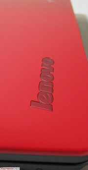 Sogar das Lenovo Logo ist rot!