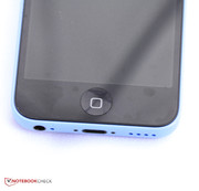 Wenn man auf den Monitor drückt, kann es zu Bildstörungen kommen.