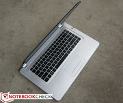 Die Tastatur erinnert an das MacBook Pro.