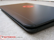 Aufgrund der abgerundeten Vorderkante, kann das Notebook leichter geöffnet werden