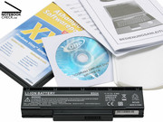 Beim Zubehör legt One auch eine Bedienungsanleitung und eine Treiber-CD bei. Als Betriebssystem gibt es verschiedene Versionen von Windows Vista.
