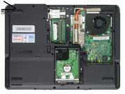 ...der Anwender hat dann leichten Zugang zu Festplatte, Hauptspeicher und zum Systemlüfter. Besonders das Reinigen des Drehflüglers geht damit locker von der Hand.