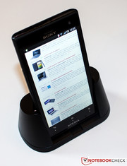 mit der mitgeliefertern Dockingstation.