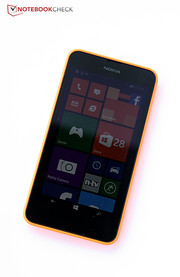 Mit dem Nokia Lumia 630 bringt der just von Microsoft übernommene Smartphone-Hersteller die neue Generation seiner günstigen Geräte auf den Markt.
