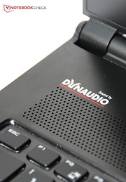 Die Lautsprecher wurde mit Dynaudio entwickelt und überzeugen durch guten und vollen Klang.