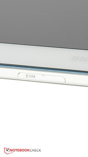 Die SIM-Karte ist etwas fummelig einzulegen und zu entnehmen.