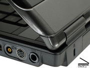 ... die Metalliclackierung selbst hinterlässt einen sehr edlen und hochwertigen Eindruck. Für feine Kratzspuren ist der Schmuckdeckel trotzdem empfänglich.