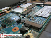 Der einzelne Chip ist wahrscheinlich die Southbridge.