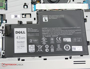 Oder den Akku austauschen, er ist leider auch nur über die Wartungsklappe zu erreichen.