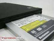 Das optische Laufwerk entnommen