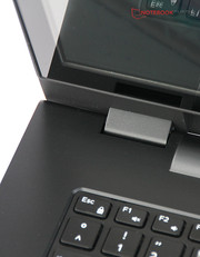 Ein schlankes 17-Zoll-Notebook liefert Dell, das energeieffizient arbeitet und dabei durchaus hohe Anwendungsleistung bietet.