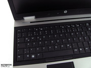 sehr gute Tastatur mit Nummernblock und Pointstick