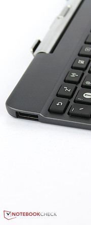 Im Tastaturdock findet sich ein vollwertiger USB-2.0-Anschluss.