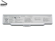 Der Akku mit 53,28 Wh spendet unserem VGN-CR31S/W im Test bis zu 4 Stunden lang Strom.